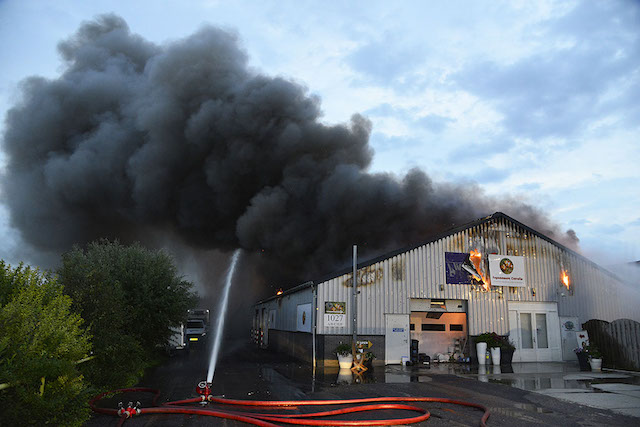 2017/156/20170802-05u50 GB 051 Zeer grote brand Schipholweg.jpg